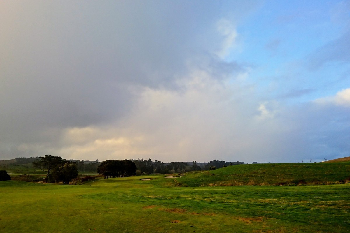 ニュージーランド ゴルフ場 変わりやすい天気